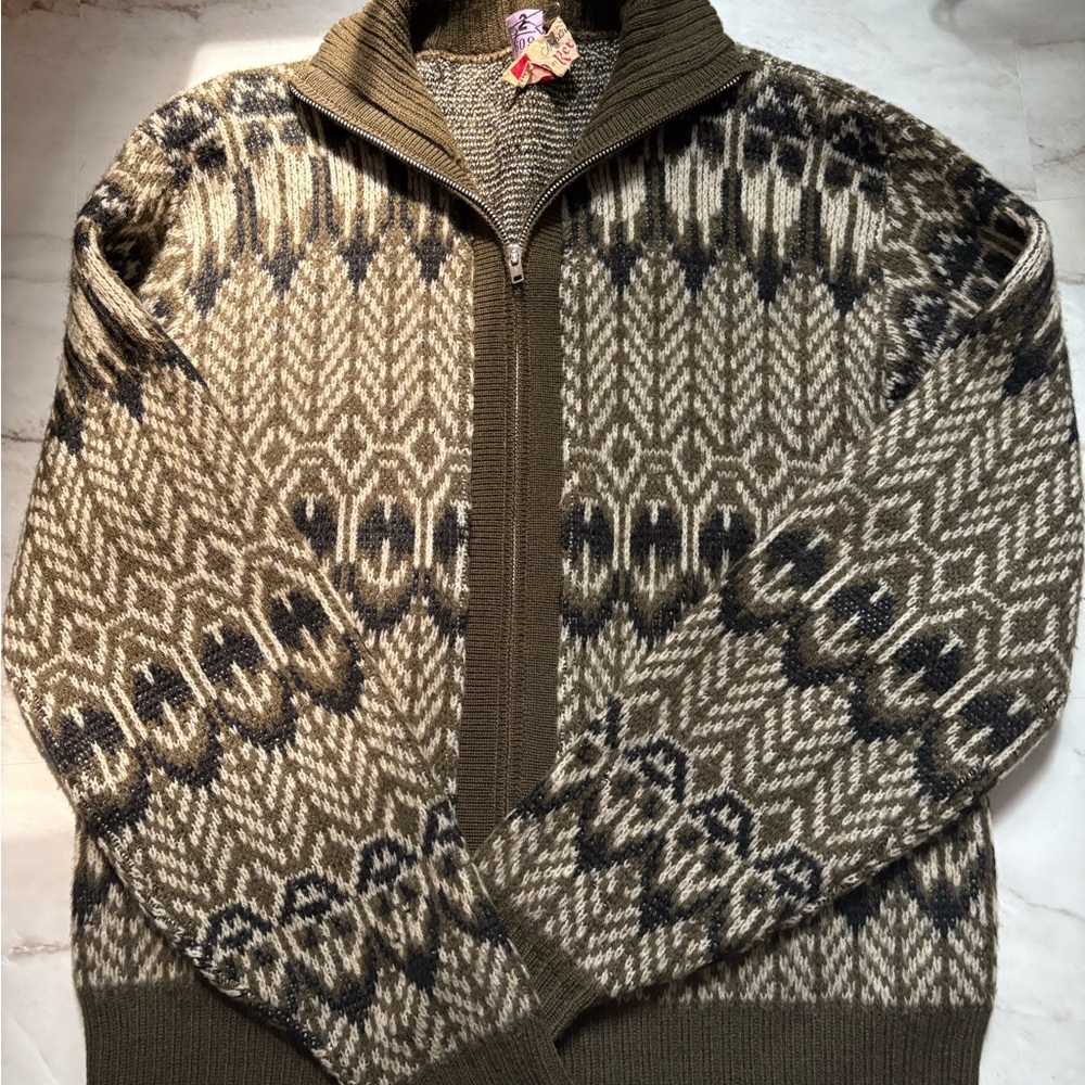 Vintage 50s/60s Sportswear by Revere 100% All Wool Patterned Zip Up